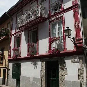 La Casa Roja De Saioa Lekeitio